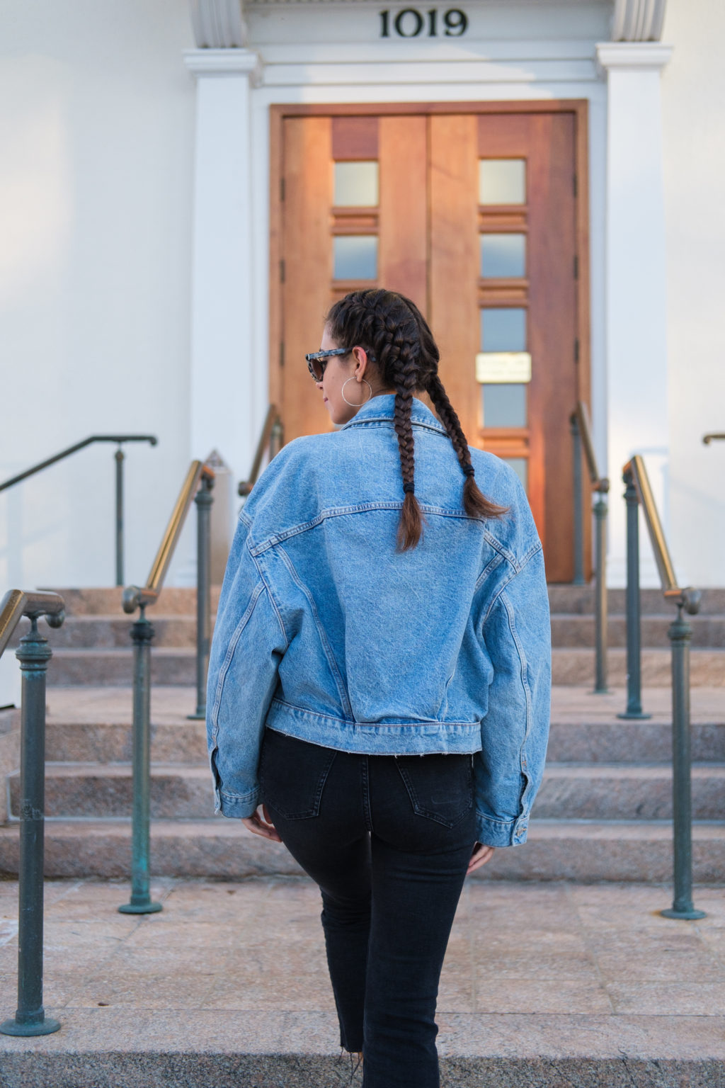 Style Guide: The Oversized Denim Jacket – In a City Night